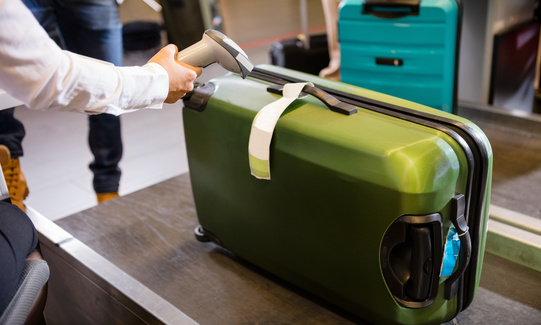 Viaje de negocios: ¿facturar la maleta?
