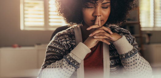 Mujer practicando Mindfulness