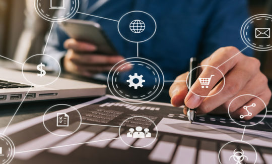 Control de gastos con informes y herramientas digitales