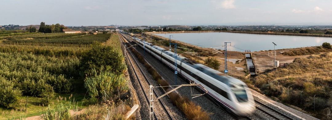 Los viajeros de negocios ‘vuelan’ cada vez más en tren