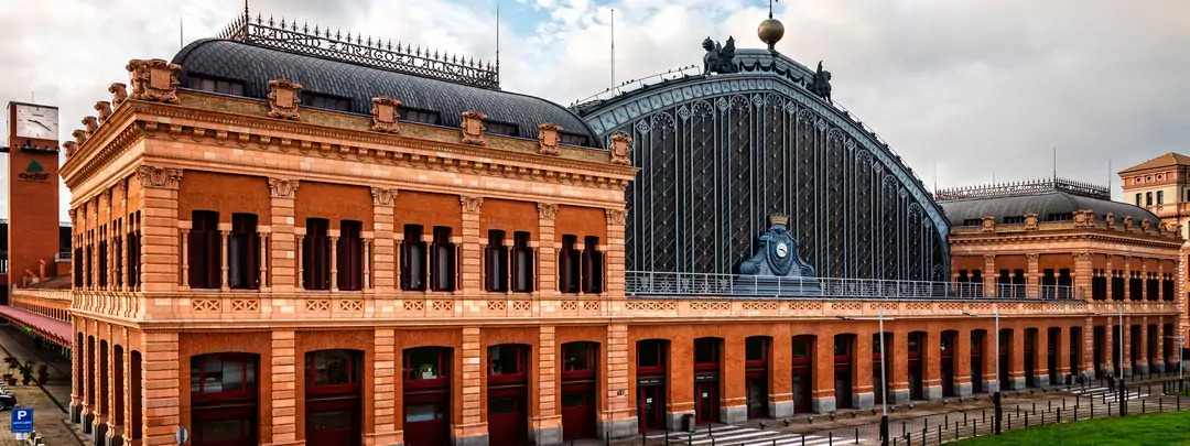 Vista exterior de la estación de Atocha en Madrid